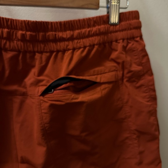 Lululemon Bowline 5” short - Brick color - Sz. Medium - Picture 2 of 6